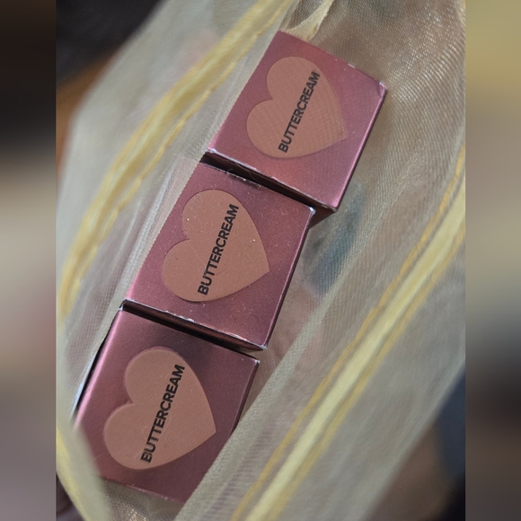 3 Too Faced Cocoa Bold Lipsticks - Buttercream, New In Box - Picture 3 of 3